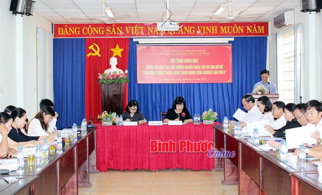 Bồi dưỡng nguồn nh&acirc;n lực nữ của tỉnh trong cuộc c&aacute;ch mạng c&ocirc;ng nghiệp 4.0