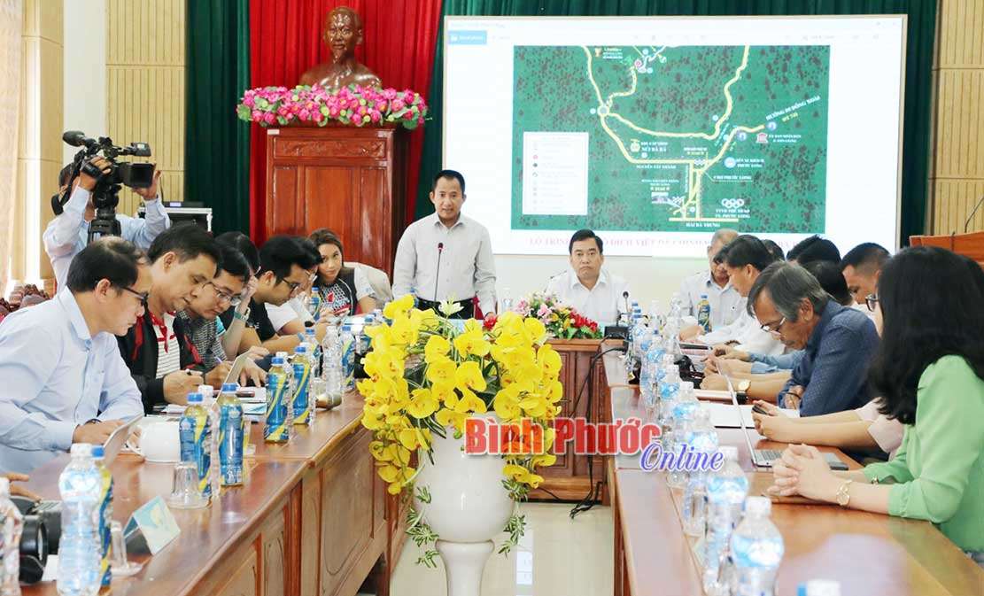 Gần 700 vận động viên chinh phục đỉnh cao Bà Rá 2020