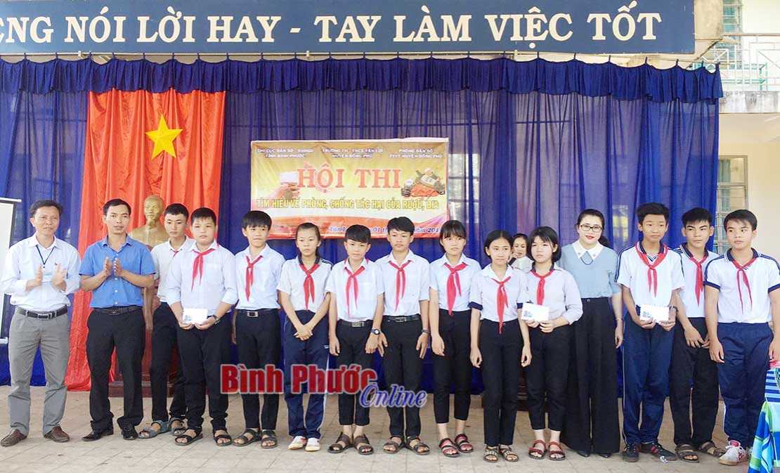 Học sinh thi phòng, chống tác hại của rượu, bia