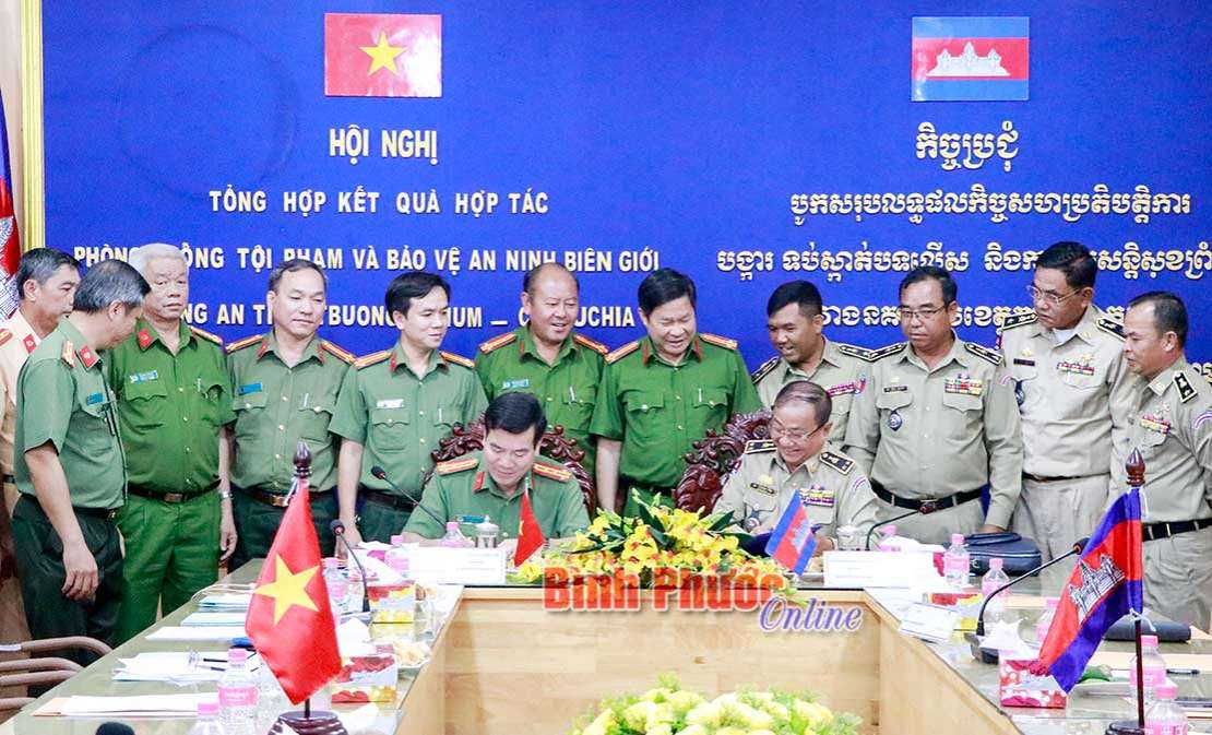 Giao ban phòng, chống tội phạm trên tuyến biên giới