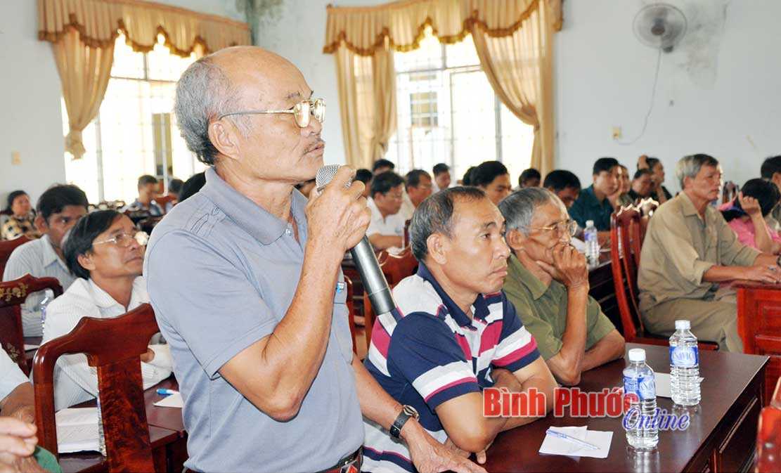 Tiếp x&uacute;c với đại biểu Quốc hội: Cử tri đề nghị tăng phụ cấp cho c&aacute;n bộ b&aacute;n chuy&ecirc;n tr&aacute;ch cấp x&atilde;