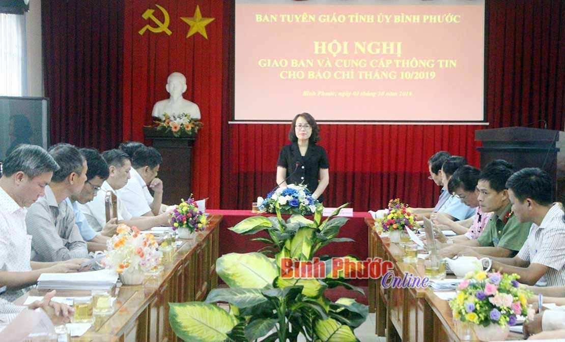 Giao ban v&agrave; cung cấp th&ocirc;ng tin b&aacute;o ch&iacute; th&aacute;ng 10-2019