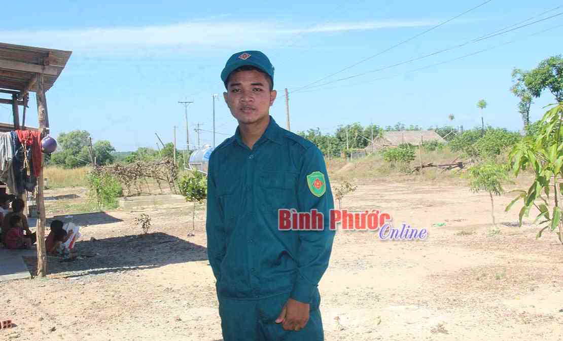 G&oacute;p sức bảo vệ qu&ecirc; hương