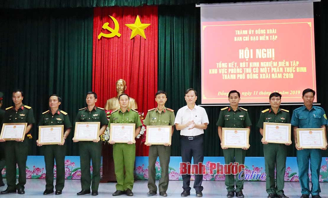 Đồng Xo&agrave;i tổng kết diễn tập khu vực ph&ograve;ng thủ