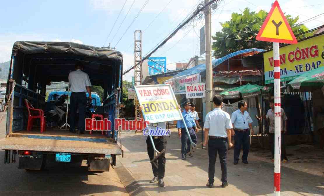 Thác Mơ có 1.094 cơ sở kinh doanh cá thể