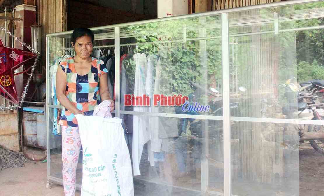 Thu h&uacute;t phụ nữ DTTS tham gia tổ chức hội