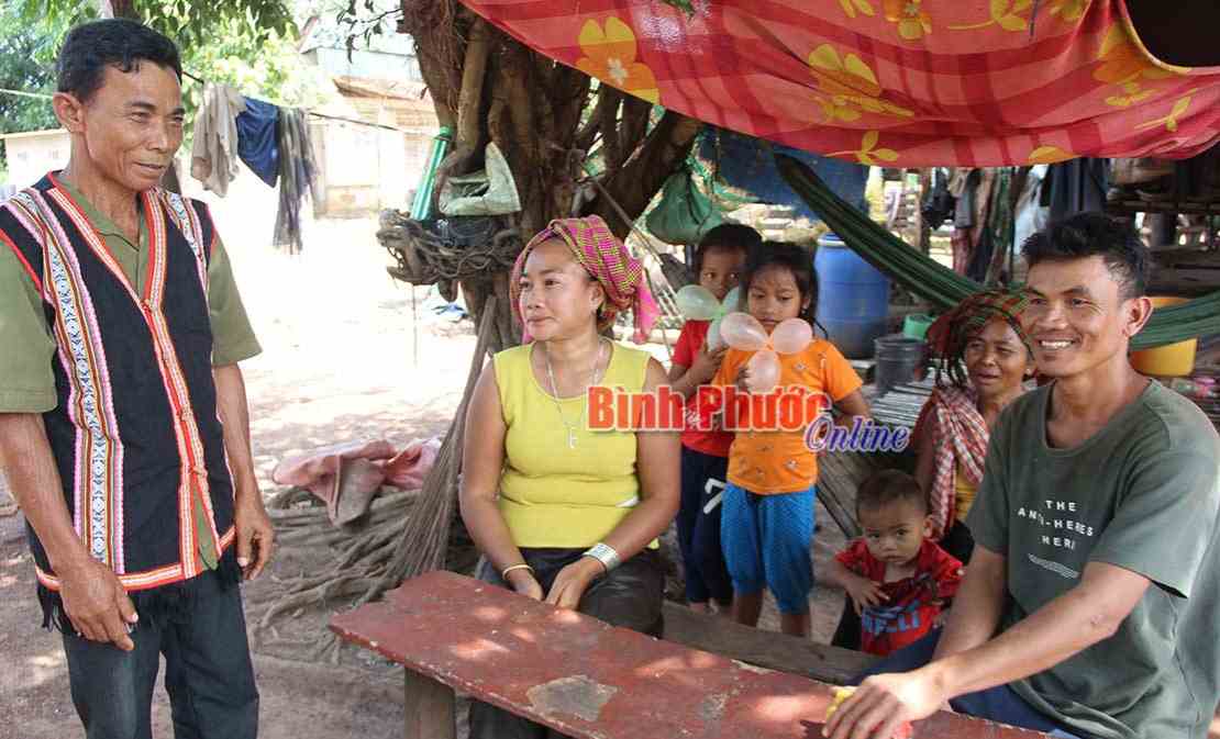 &Ocirc;ng Điểu U gi&agrave;u l&ograve;ng nh&acirc;n &aacute;i