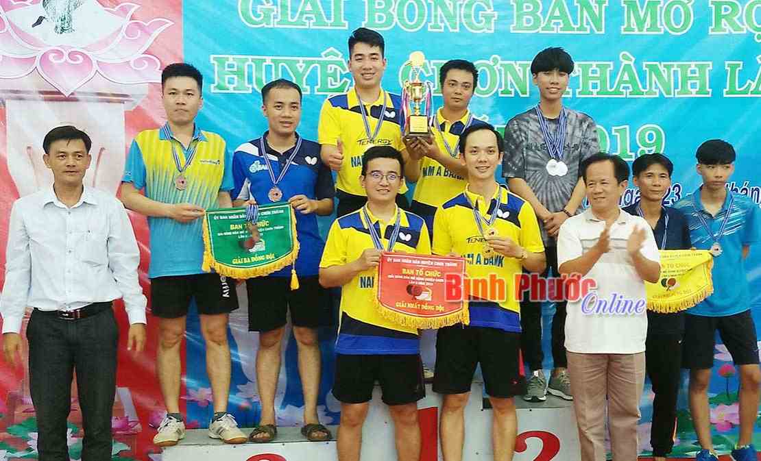 150 vận động viên tham gia giải bóng bàn huyện Chơn Thành
