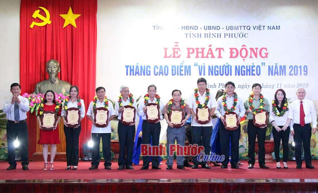 Hơn 150 tỷ đồng ủng hộ Quỹ “Vì người nghèo” và an sinh xã hội