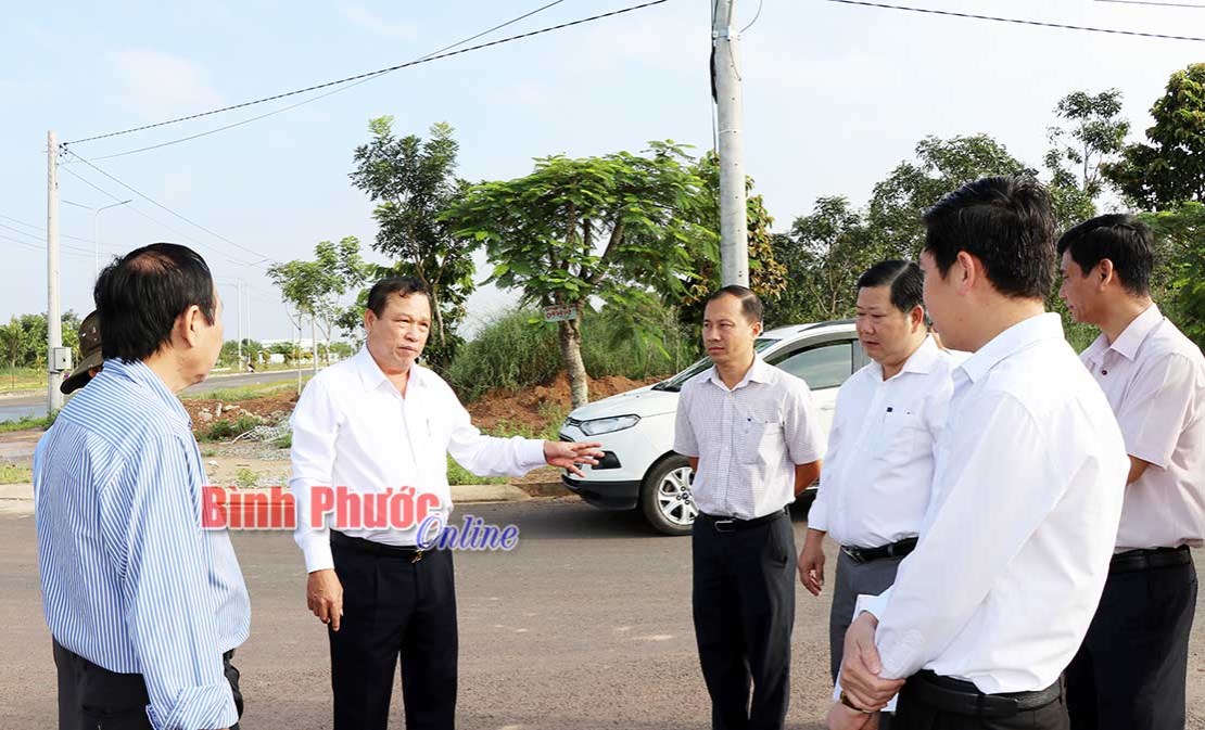 Lãnh đạo tỉnh tháo gỡ vướng mắc 2 dự án ở Tiến Hưng