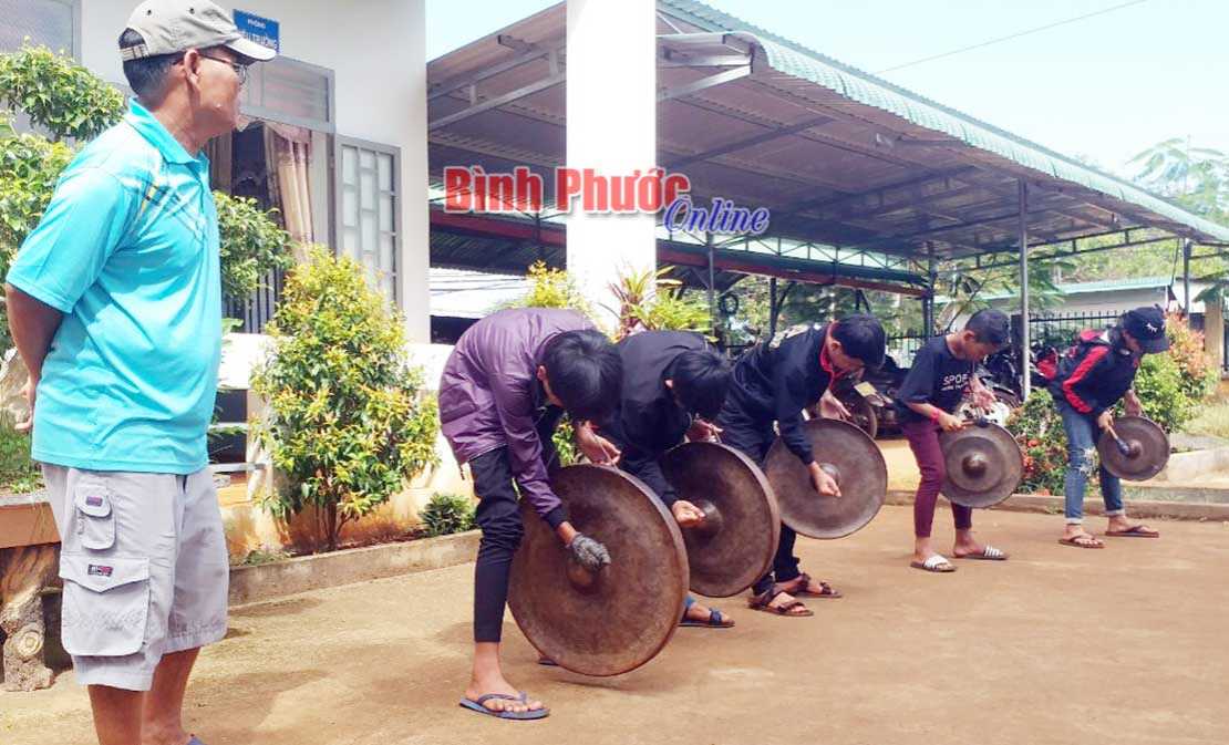 B&ugrave; Gia Mập bảo tồn v&agrave; ph&aacute;t huy bản sắc văn h&oacute;a d&acirc;n tộc S&rsquo;ti&ecirc;ng