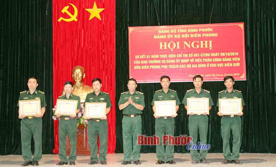 Thắt chặt t&igrave;nh đo&agrave;n kết qu&acirc;n - d&acirc;n