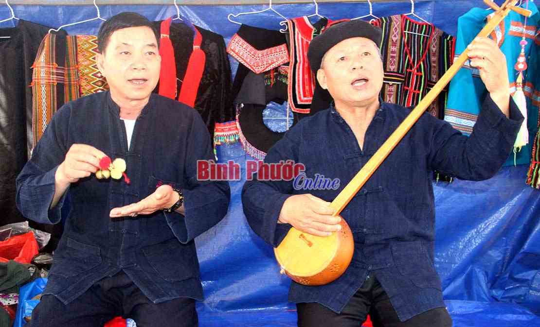 Bảo tồn v&agrave; ph&aacute;t huy nghệ thuật h&aacute;t Then