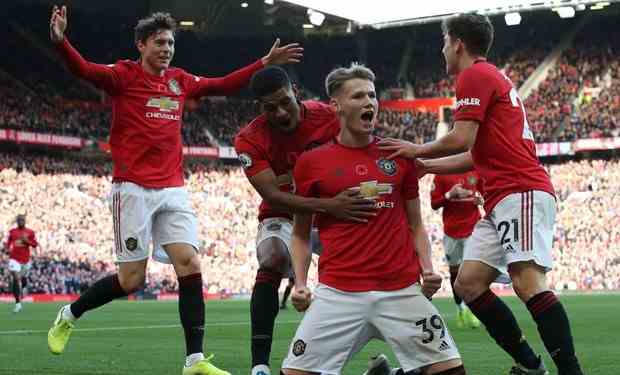 Premier League: M.U thi đấu thăng hoa, City thất bại chóng vánh