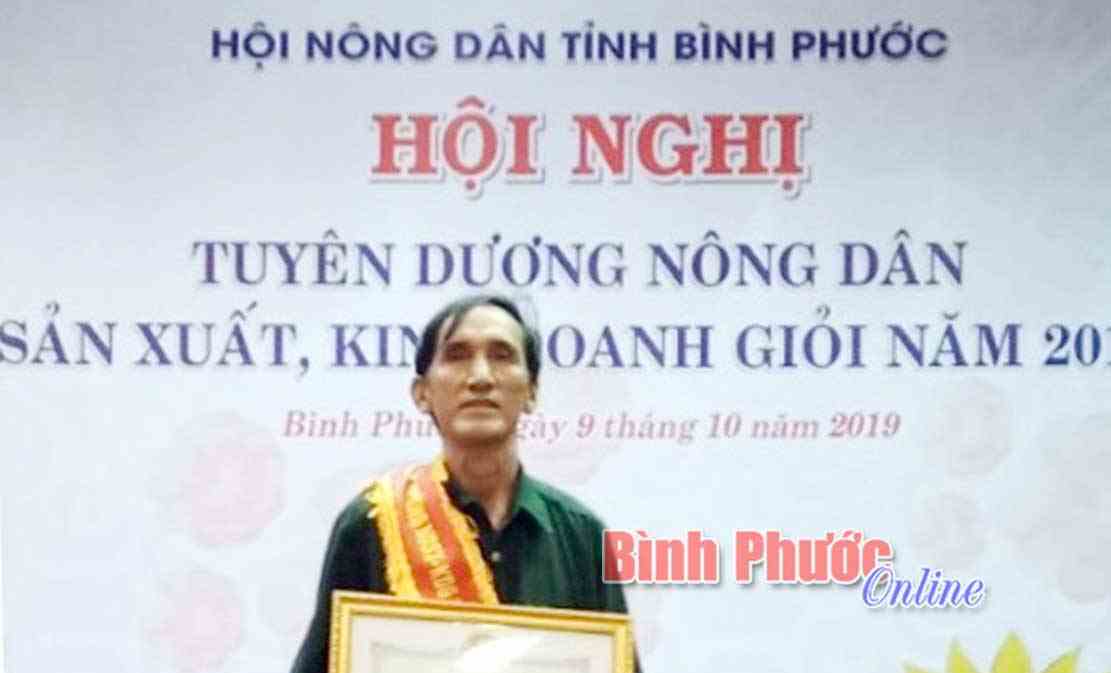 Nh&agrave; n&ocirc;ng Nguyễn Sỹ S&oacute;ng sản xuất giỏi