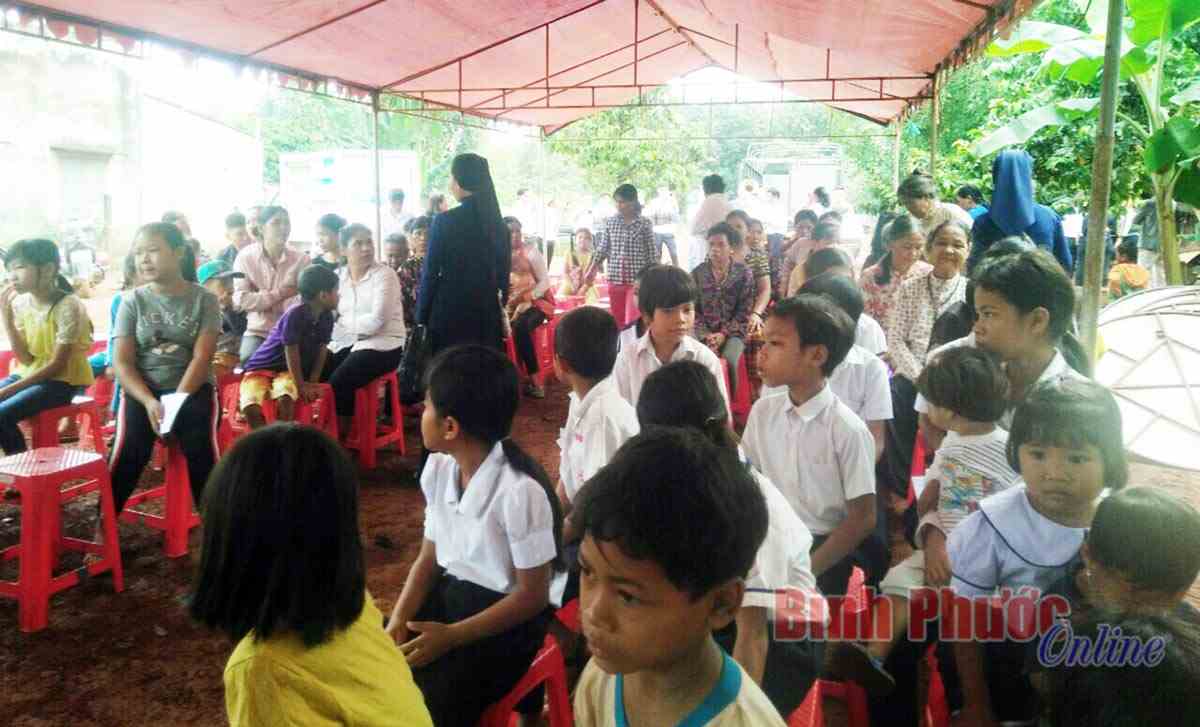 Phụ nữ tôn giáo sống “tốt đời, đẹp đạo”