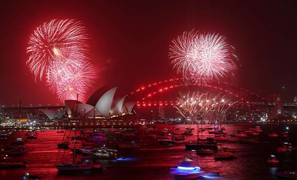 Tạm biệt 2019, ch&agrave;o mừng Năm mới 2020 tr&ecirc;n khắp thế giới