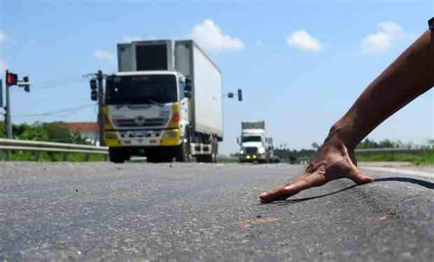 Xử l&yacute; nghi&ecirc;m chủ đầu tư, nh&agrave; thầu vi phạm bảo h&agrave;nh dự &aacute;n giao th&ocirc;ng