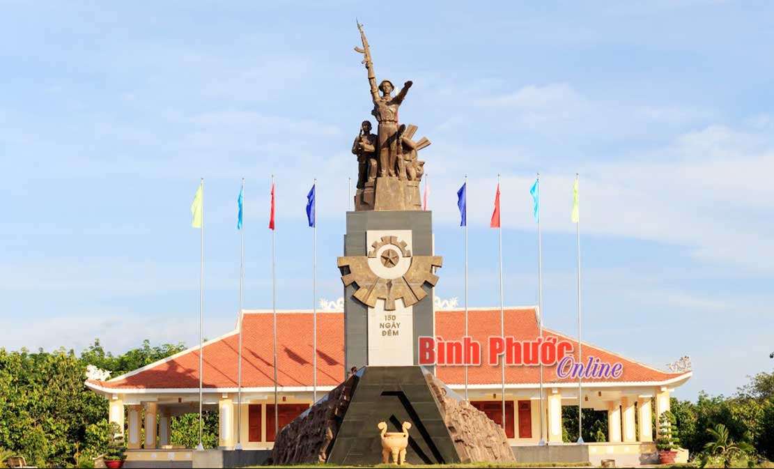 Họp báo chương trình giao lưu nghệ thuật “Tàu ô, Xóm Ruộng - Một thời máu và hoa”