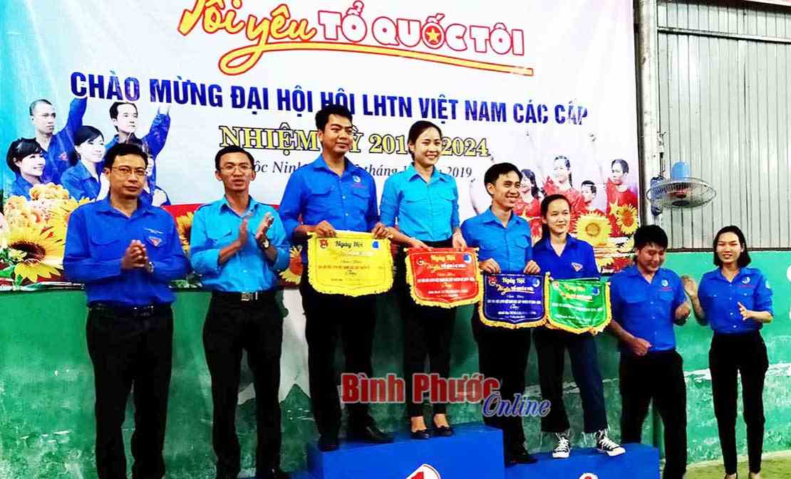 Vui ngày hội “Tôi yêu Tổ quốc tôi”