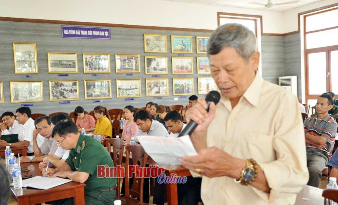 Đại biểu Quốc hội tỉnh tiếp x&uacute;c cử tri Lộc Ninh, B&igrave;nh Long