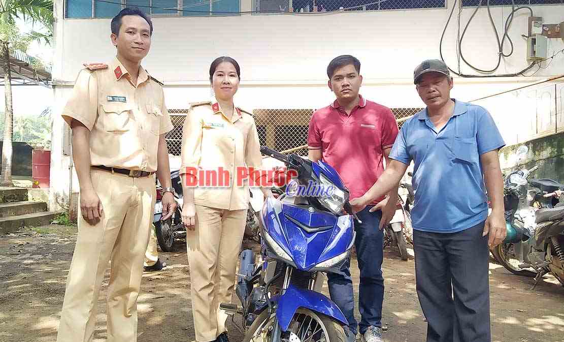 Trao trả phương tiện bị trộm cắp cho chủ t&agrave;i sản