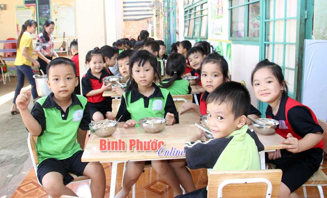 Trường mầm non B&igrave;nh Thắng dẫn đầu phong tr&agrave;o thi đua