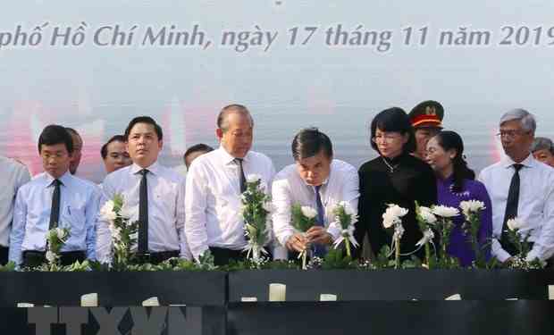 Tưởng niệm nạn nhân tử vong do tai nạn giao thông tại Việt Nam