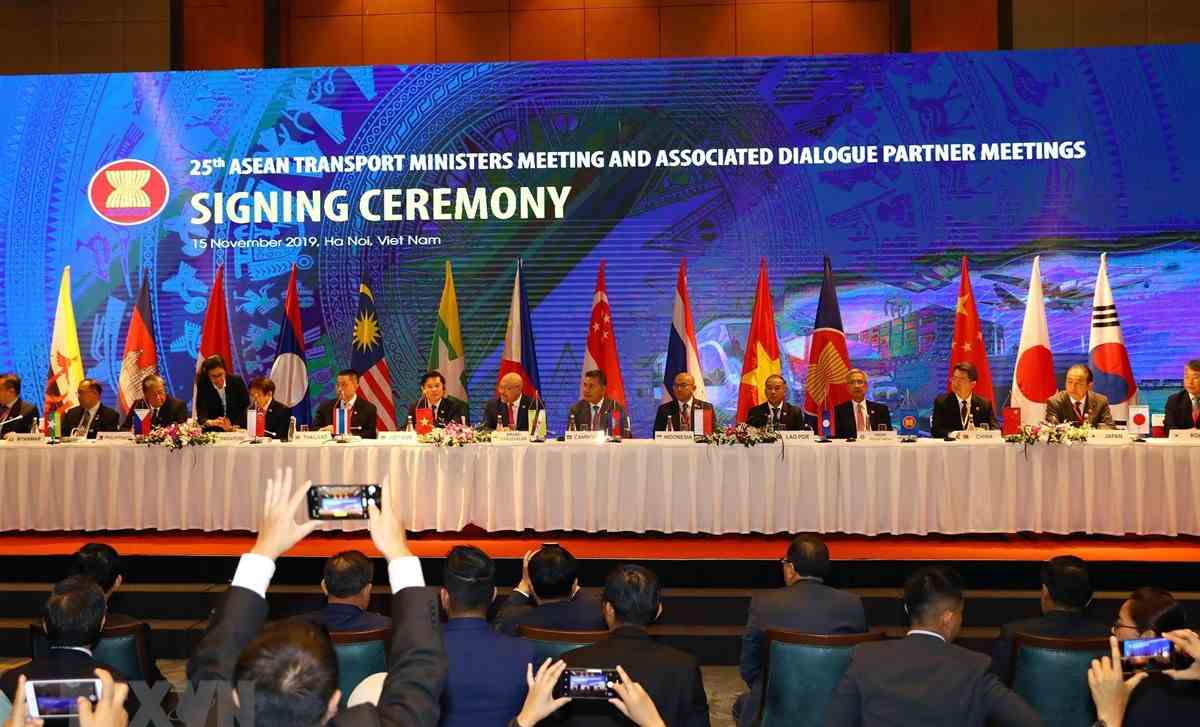 ASEAN và Nhật Bản thúc đẩy hợp tác về giao thông vận tải