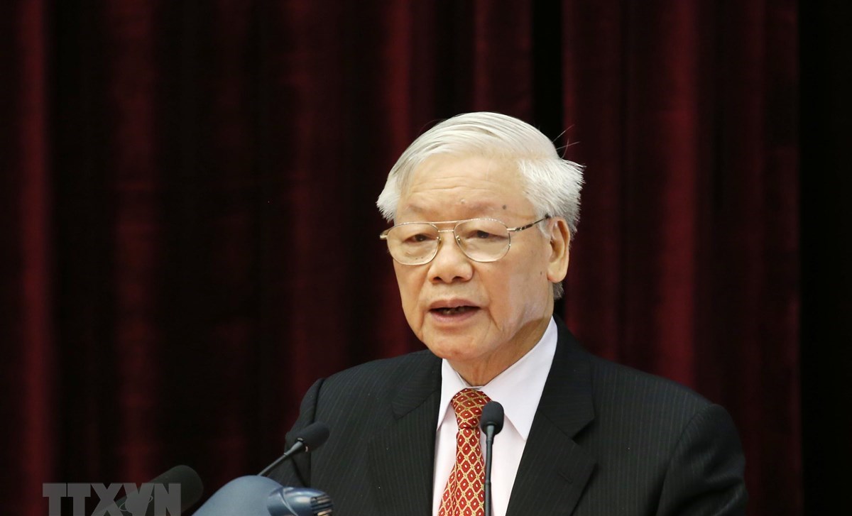 Đẩy mạnh đổi mới s&aacute;ng tạo, ph&aacute;t triển nhanh v&agrave; bền vững đất nước