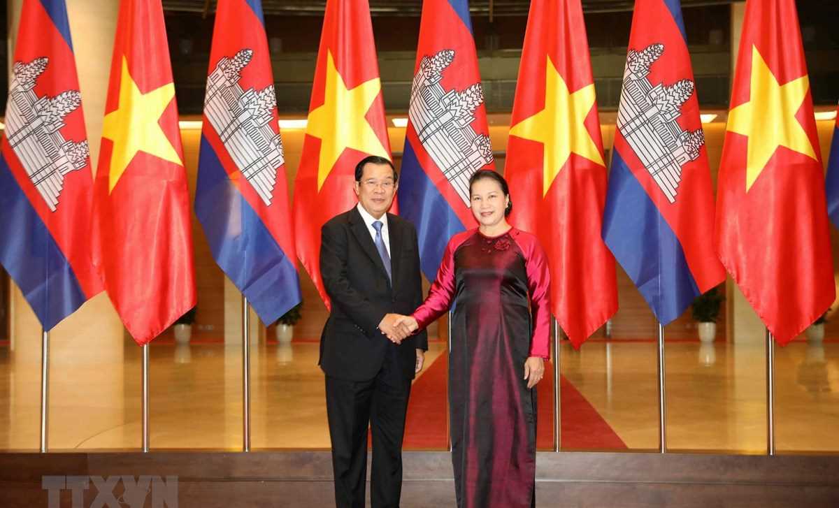 Chủ tịch Quốc hội Nguyễn Thị Kim Ng&acirc;n hội kiến Thủ tướng Campuchia