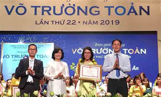 50 nhà giáo, cán bộ quản lý nhận Giải thưởng Võ Trường Toản