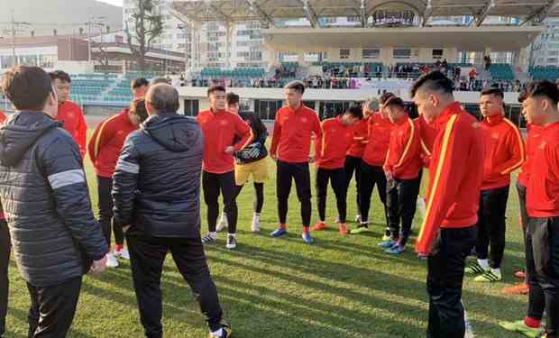 HLV Park Hang-seo và U23 Việt Nam có buổi tập đầu tiên ở Hàn Quốc