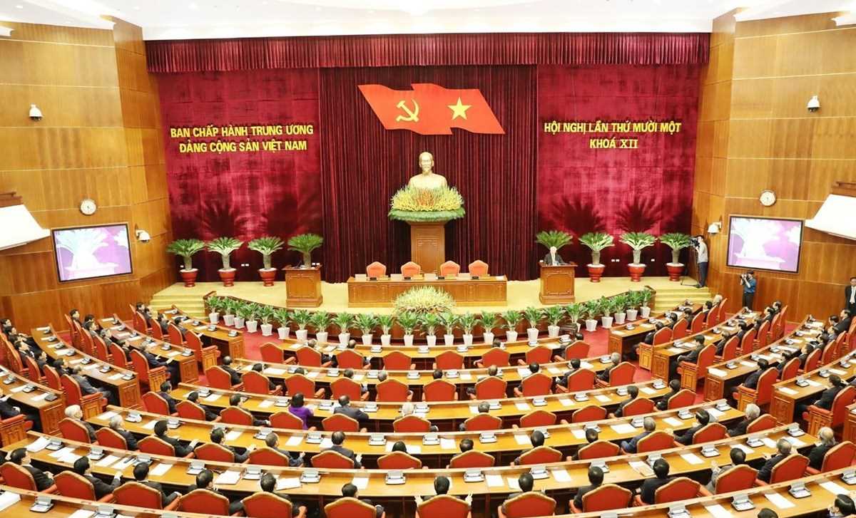 C&ocirc;ng t&aacute;c chuẩn bị văn kiện v&agrave; nh&acirc;n sự nh&igrave;n từ Hội nghị Trung ương 11