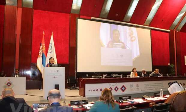 Ph&oacute; Chủ tịch Thường trực Quốc hội ph&aacute;t biểu tại Đại hội đồng IPU-141