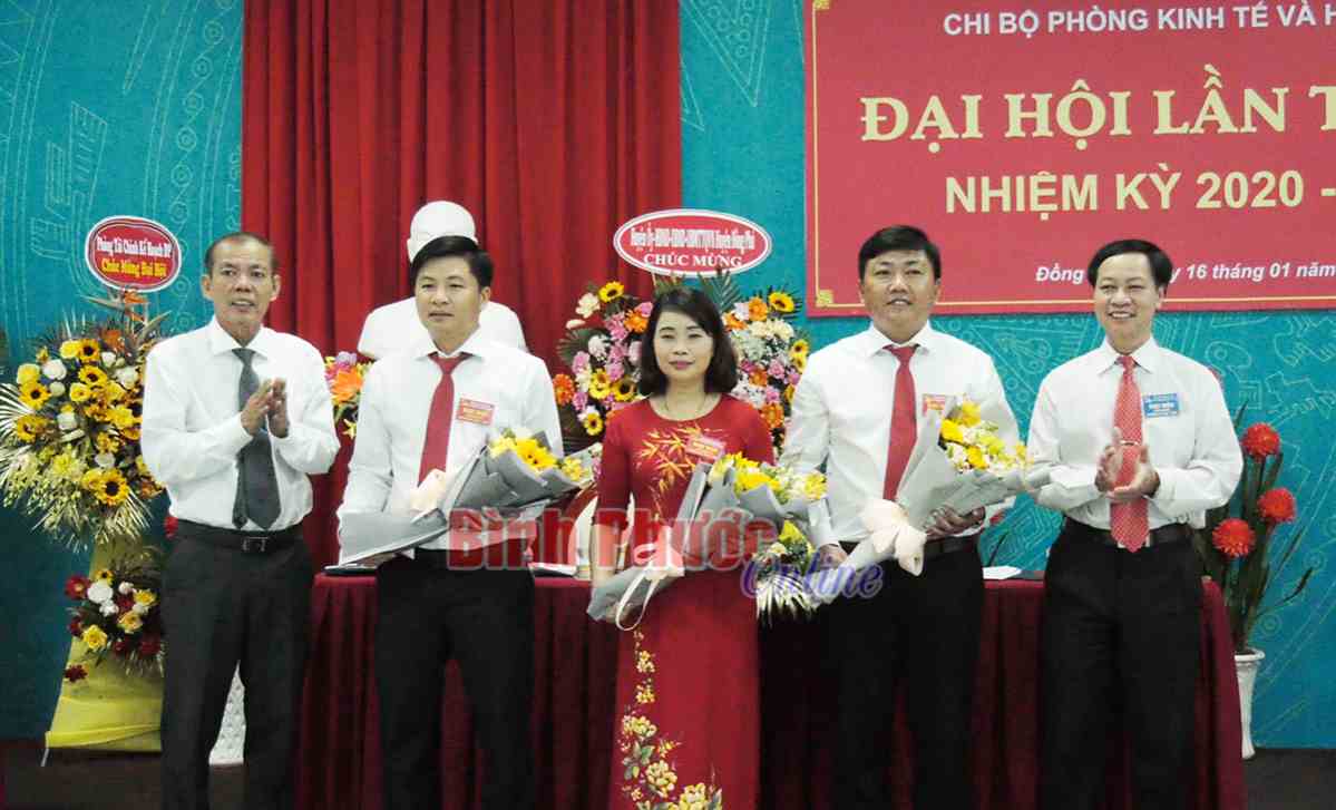 Đồng Ph&uacute; tổ chức đại hội điểm