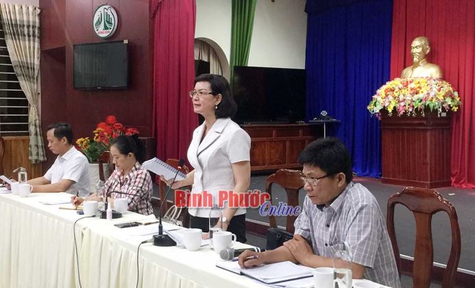 Đồng Xoài cách ly 24 người tiếp xúc gần với bệnh nhân nghi nhiễm Covid-19 