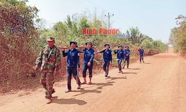 Hành trình tìm mộ đồng đội trên đất bạn