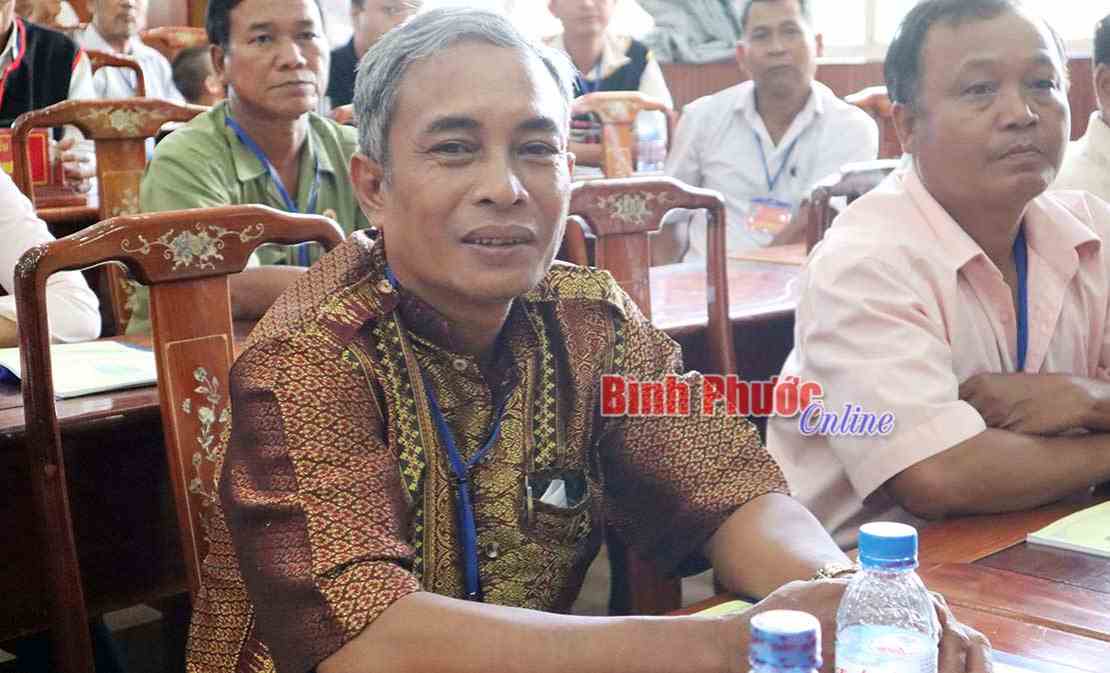 &Ocirc;ng Thạch Nhị l&agrave;m tr&ograve;n &ldquo;hai vai&rdquo;