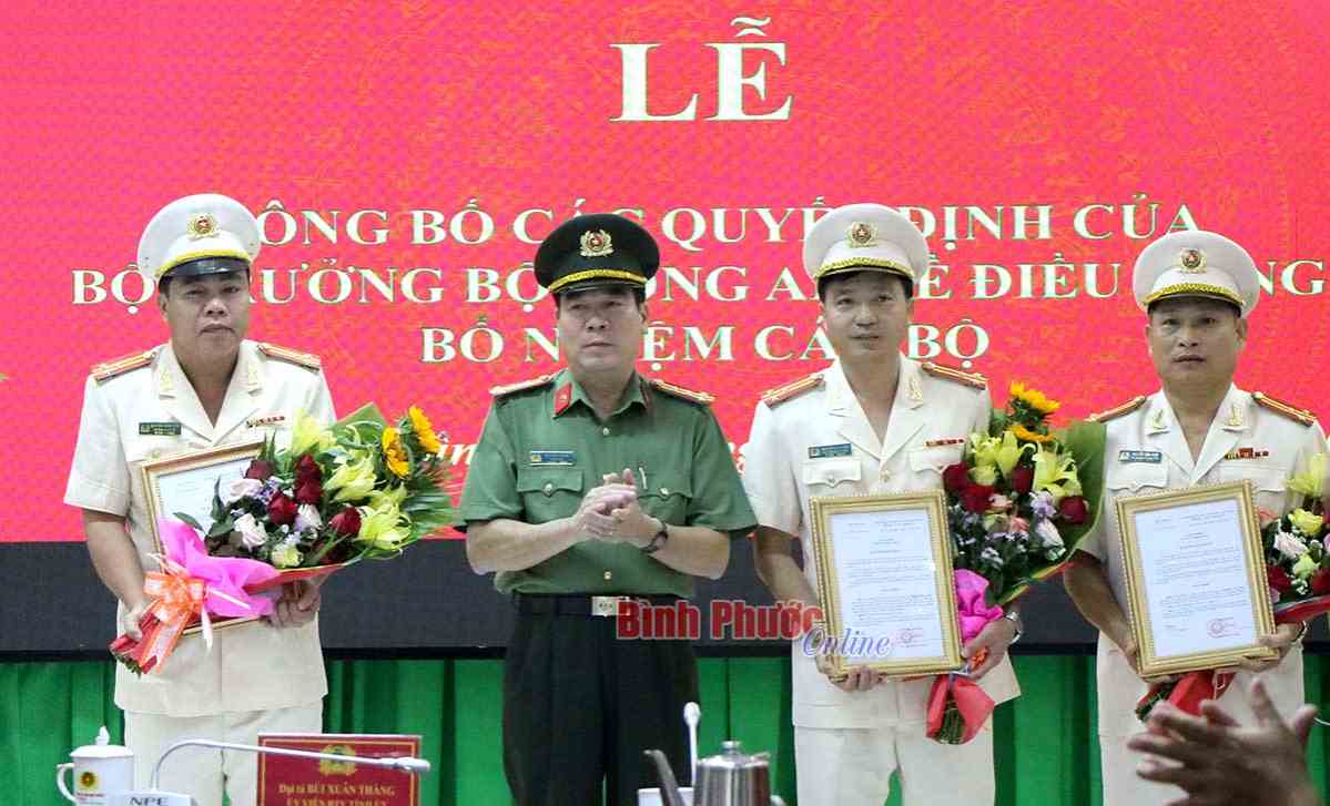 Công bố quyết định điều động, bổ nhiệm 3 trưởng phòng thuộc Công an tỉnh