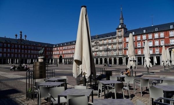 Tây Ban Nha phong tỏa toàn quốc