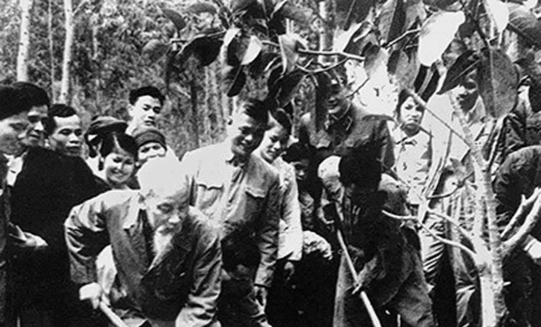 “Làm cho đất nước càng ngày càng xuân”