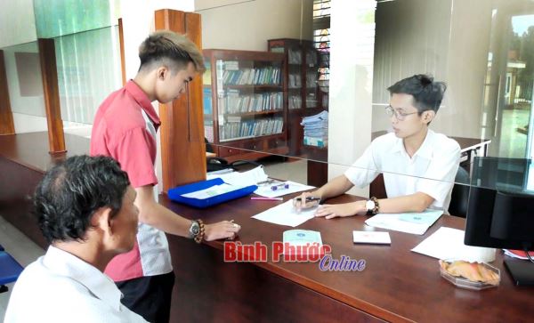 Đồng Phú phấn đấu trên 90,5% dân số tham gia bảo hiểm y tế