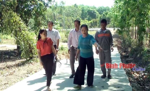 L&agrave;m đường từ sức d&acirc;n