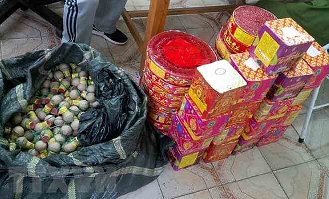 Hệ lụy từ mua b&aacute;n, sử dụng&hellip; ph&aacute;o tr&aacute;i phép 