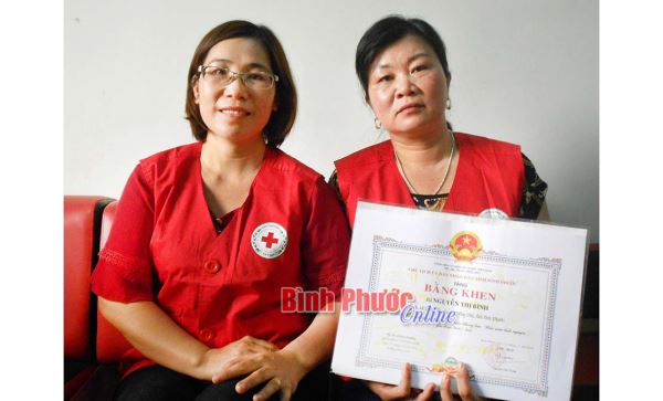 Người phụ nữ 40 lần hiến m&aacute;u t&igrave;nh nguyện