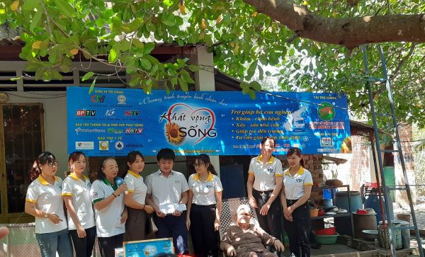“Khát vọng sống” mang niềm vui đến gia đình em Châu Gia Bảo