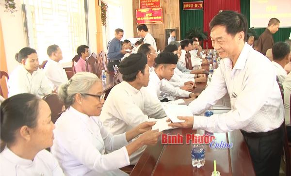 Huyện Bù Gia Mập gặp mặt chức sắc, chức việc các tôn giáo