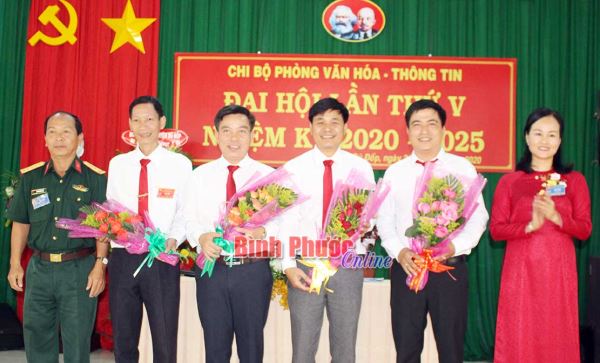 Đại hội chi bộ điểm Phòng Văn hóa - Thông tin huyện Bù Đốp
