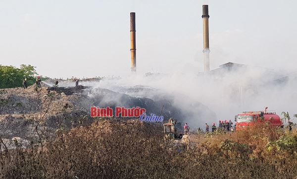 Cháy tại nhà máy xử lý rác thải sinh hoạt Đồng Xoài